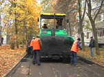 Кипит работа, плавится асфальт