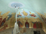 По сводами храма — лики святых