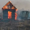 В огне гибнут и строения, и люди