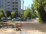 Одни роют, другие не торопятся закапывать