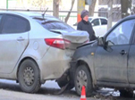 Не доехали до перекрестка: в дорожной аварии механические повреждения получили сразу три легковых автомобиля