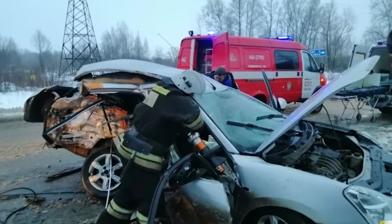 ДТП с трагическим исходом: в серьезной аварии на Меленковском шоссе пострадали два сотрудника нашей телекомпании