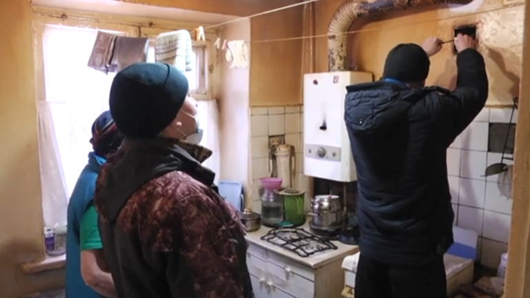 Муромлянка не может решить коммунальную проблему уже больше месяца. Виной всему — неисправный дымоход