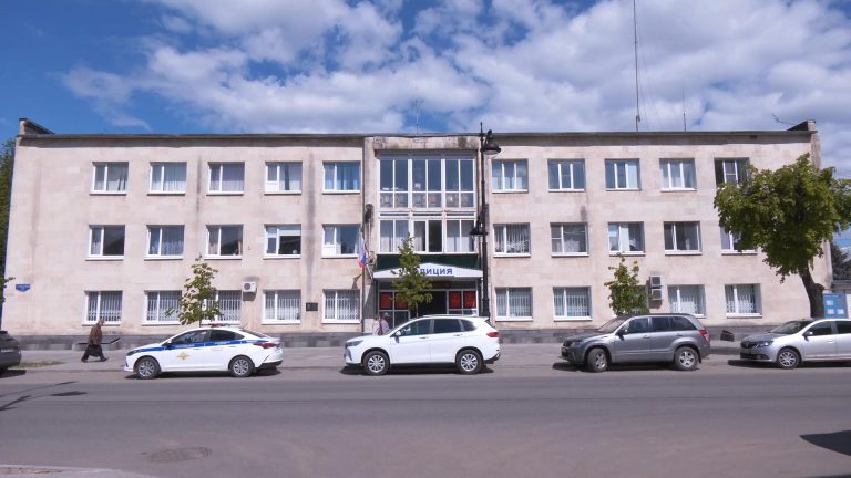 18-летняя муромлянка воровала на пункте выдачи заказов